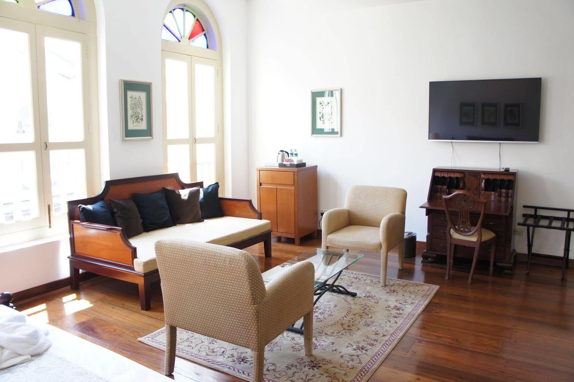 Heeren Palm Suites Malacca Εξωτερικό φωτογραφία