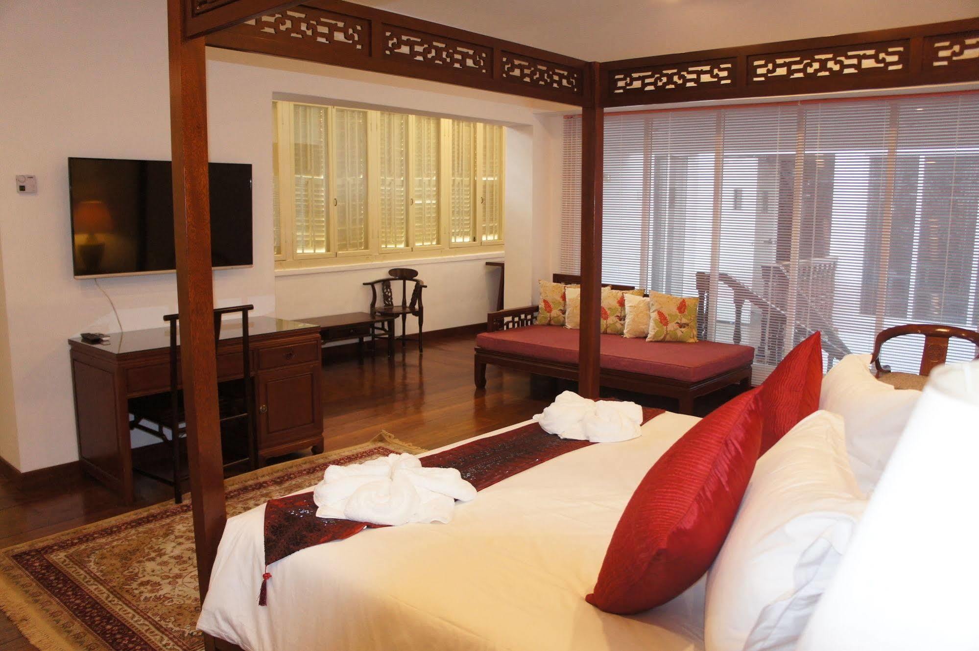 Heeren Palm Suites Malacca Εξωτερικό φωτογραφία