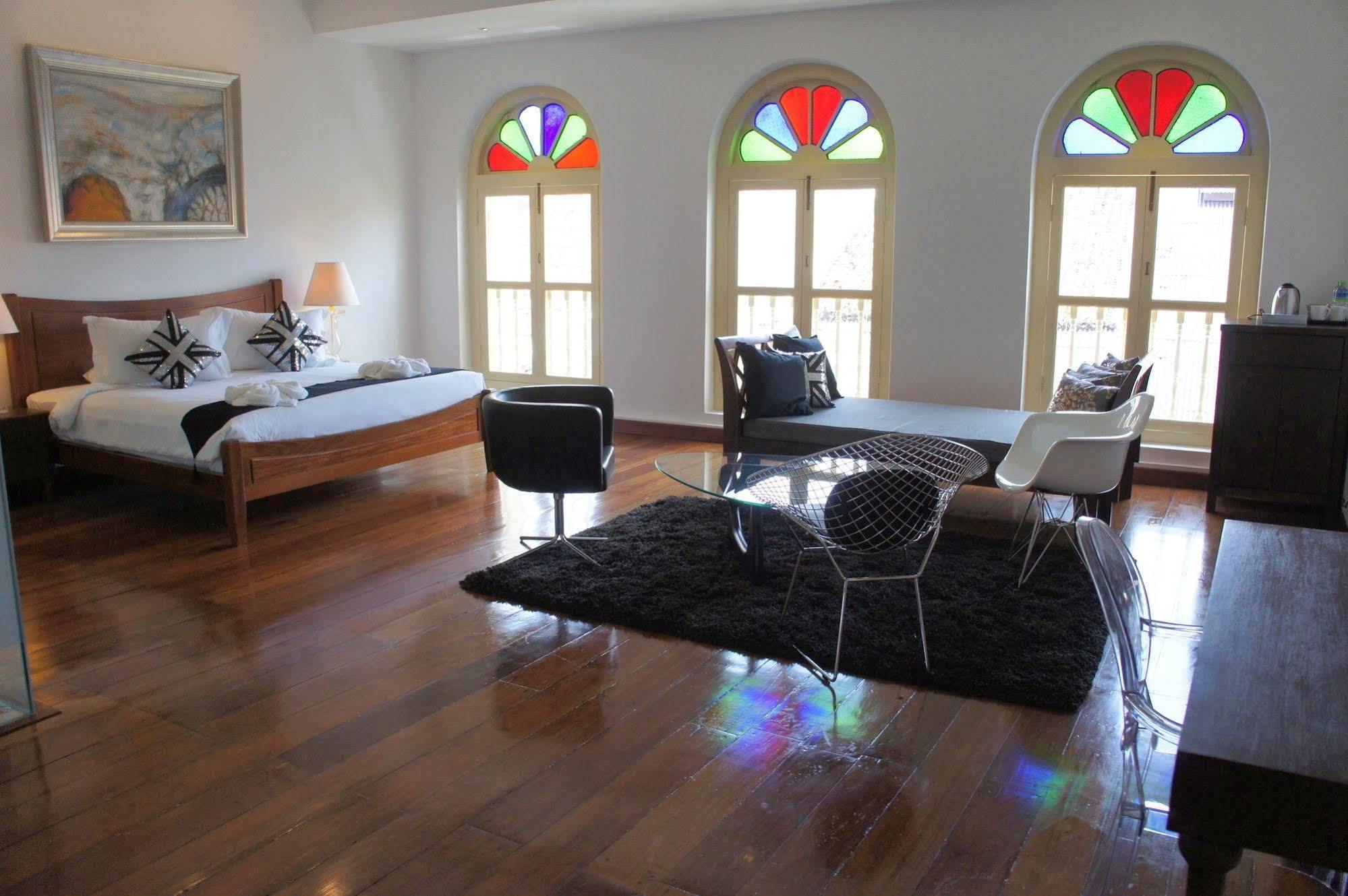 Heeren Palm Suites Malacca Εξωτερικό φωτογραφία