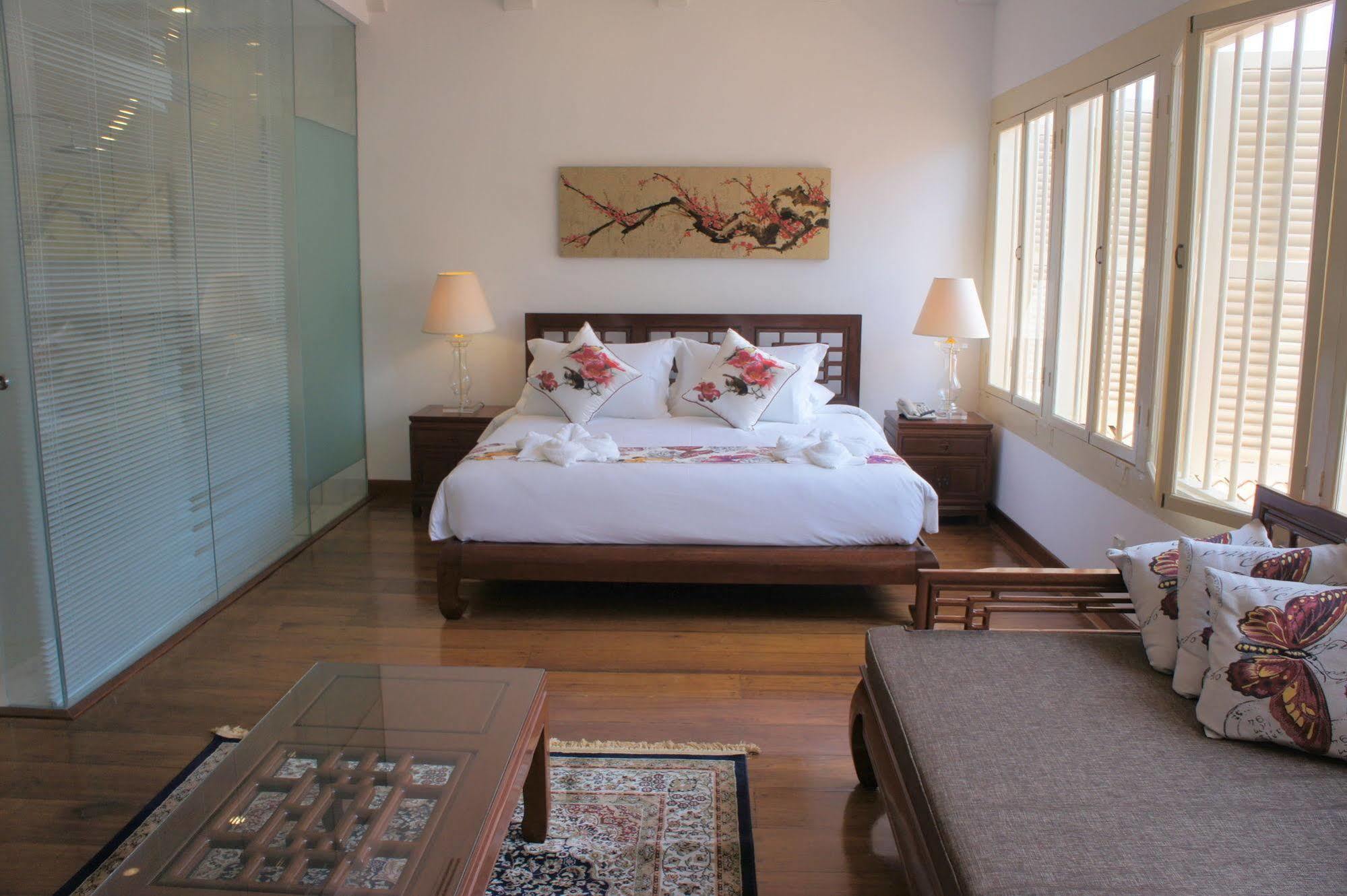 Heeren Palm Suites Malacca Εξωτερικό φωτογραφία