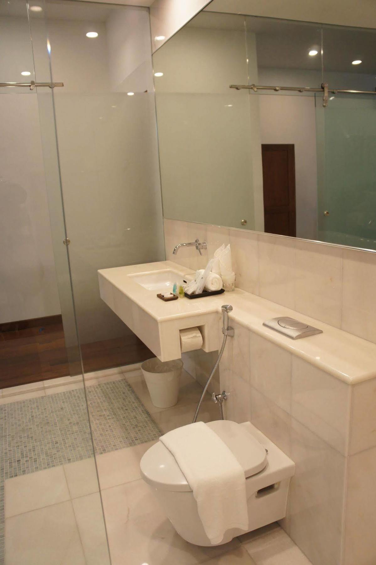 Heeren Palm Suites Malacca Εξωτερικό φωτογραφία