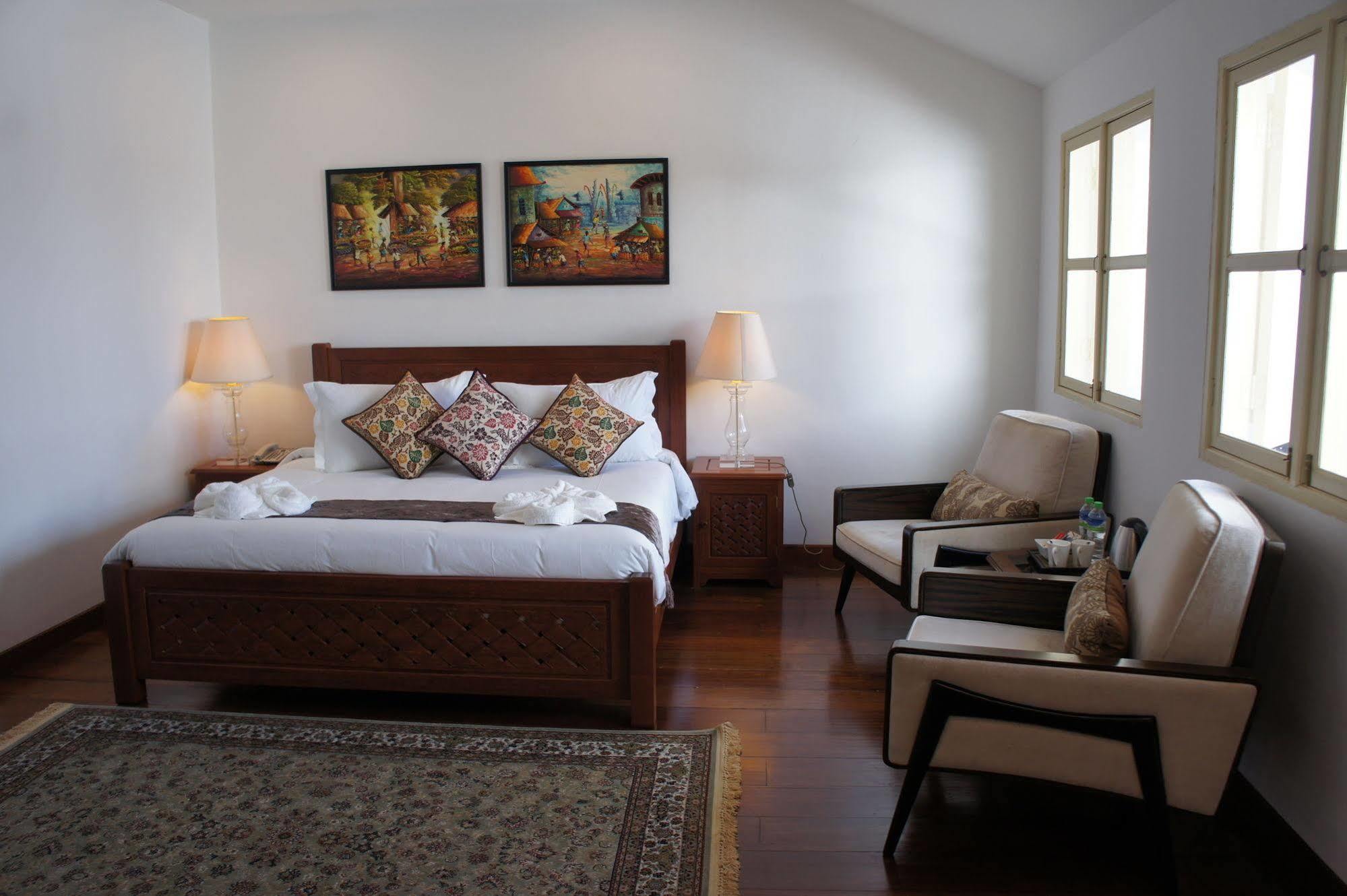 Heeren Palm Suites Malacca Εξωτερικό φωτογραφία